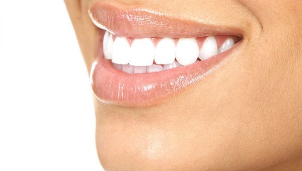 v30 Minutes To a Whiter, Brighter Smile